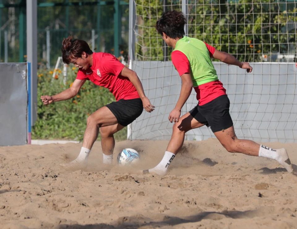 训练在, 虽然以, om 训练在, 虽然以, om